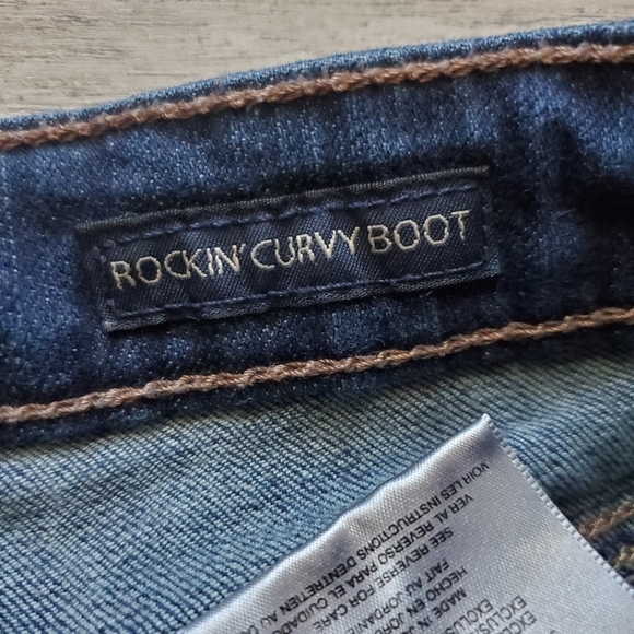 JESSICA SIMPSON Rockin curvy bootcut denim jeans. Size 26 - Picture 6 of 11